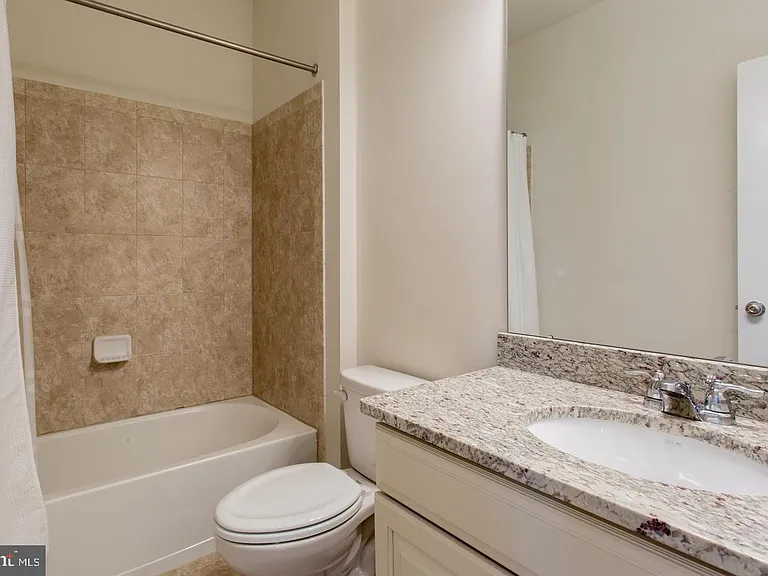 121 Locks Farm Ln — Photo 13