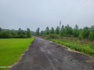 2 Shepp Dr, Chipley, FL 32428