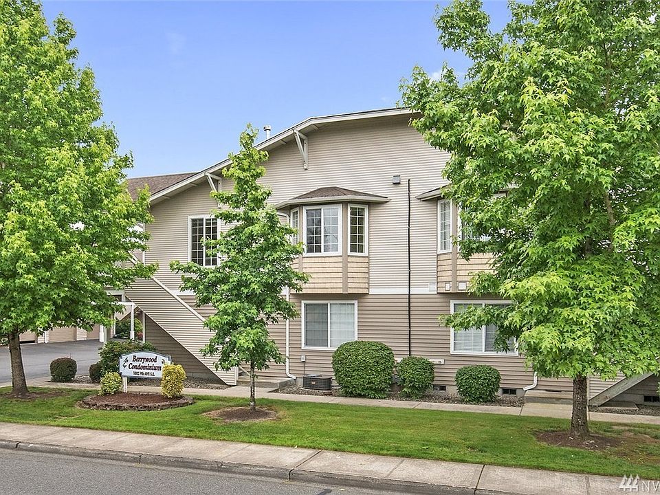 1st image of 1002 9th Ave SE APT C203