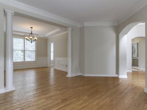 4th image of 1082 Highland Crest Ct
