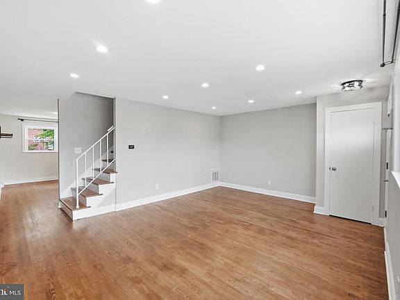 4th image of 5402 Highridge St