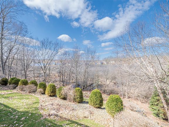 4th image of 4204 Pavilion Ct