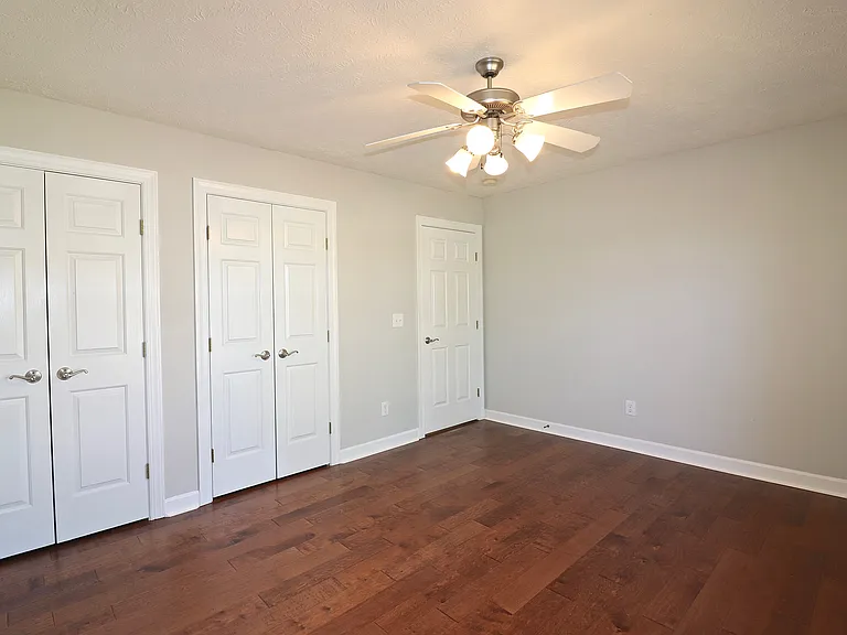 195 Russet Ct — Photo 36