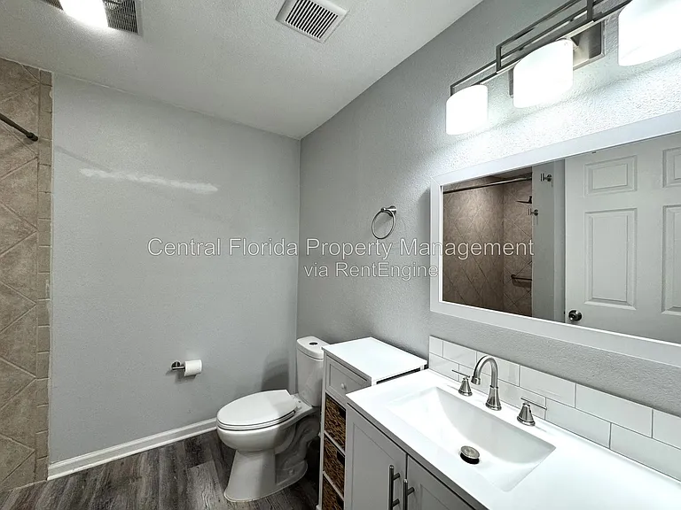 658 Elwood St — Photo 15