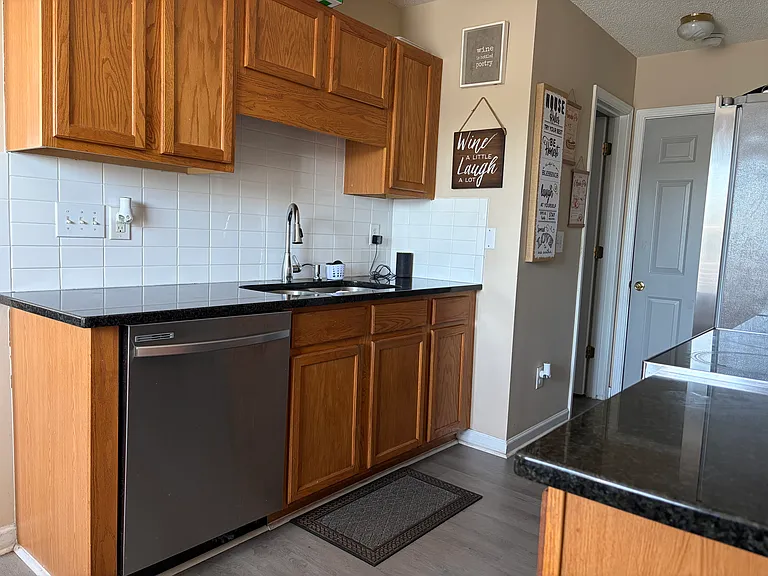 7229 Brighton Hill Ln — Photo 7