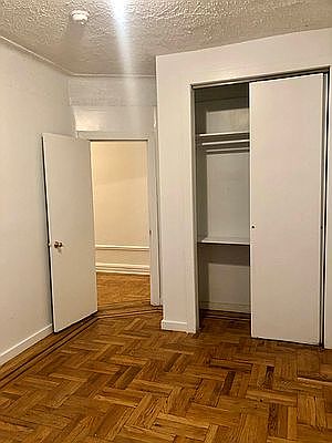 5th image of 2690 Morris Ave #3G