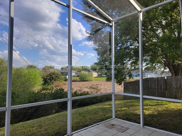 1314 Avonwood Ct — Photo 25