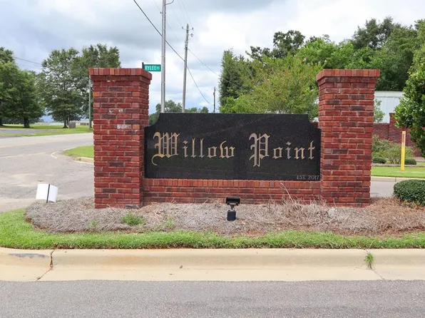 115 Laney Ln, Dothan, AL 36305