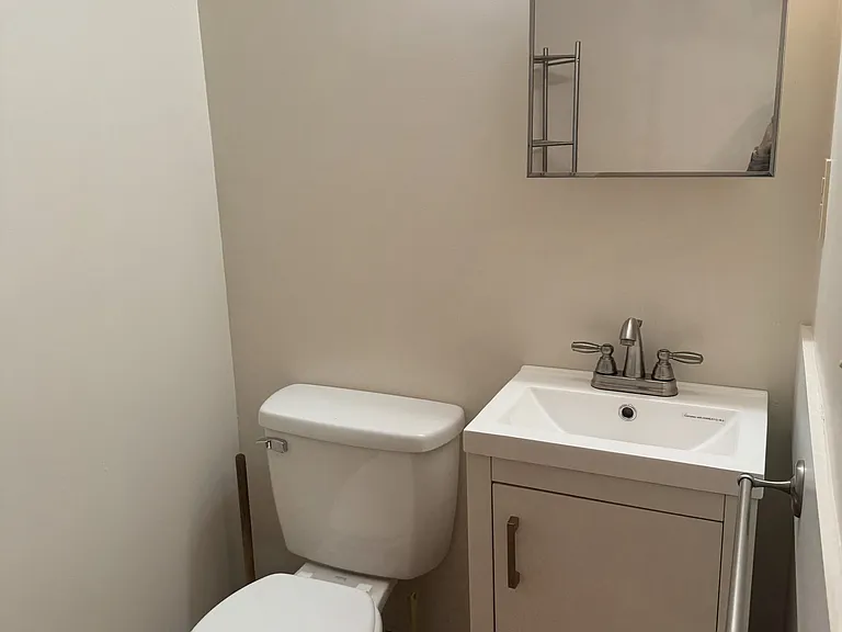 1614 Stuart St #1 — Photo 9