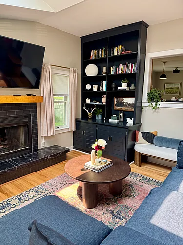 59 Leitch Ave Photo 1