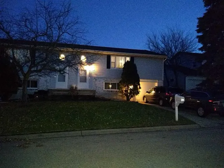 2658-2660 Chesapeake Dr — Photo 6