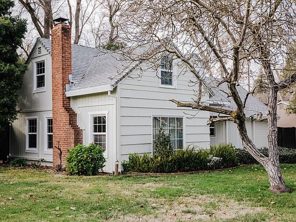 3rd image of 3631 W Country Club Ln