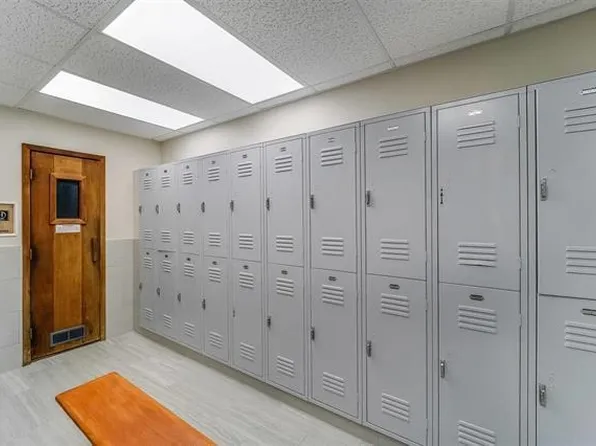 2006 Harmon Cove Tower image 27 of 43