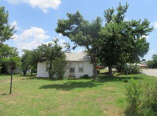 108 E Elm St, Hinton, OK 73047