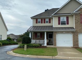 104 Fox Creek Dr, Woodstock, GA 30188