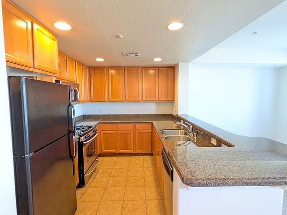3rd image of 1501 Secret Ravine Pkwy Unit 821