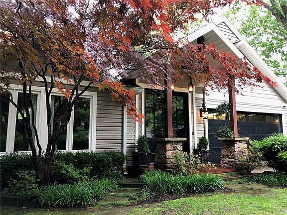 2nd image of 7 Woburn Ln