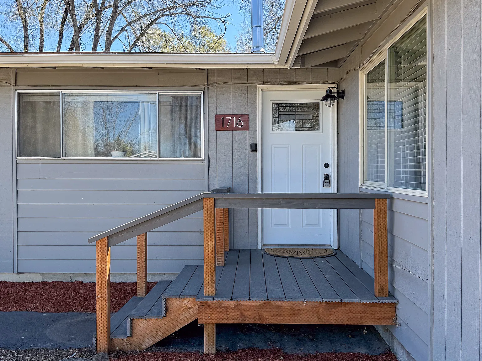 2 bed, 898 sqft, $1,695 — Photo 3