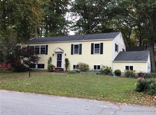 29 Philip Rd, Cape Elizabeth, ME 04107