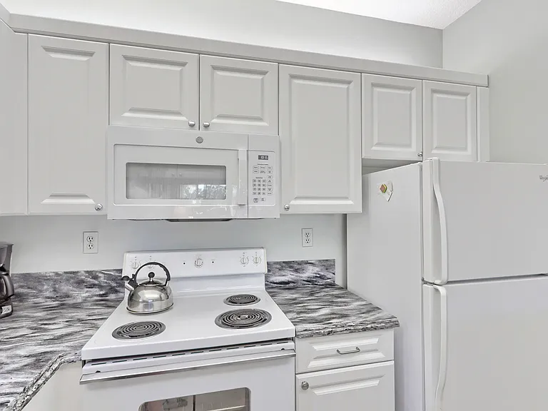 800 Uno Lago Dr #305 — Photo 10