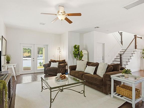 5th image of 4920 3RD STREET N