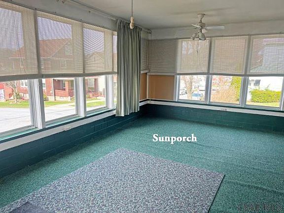 3rd image of 634 Russell Ave