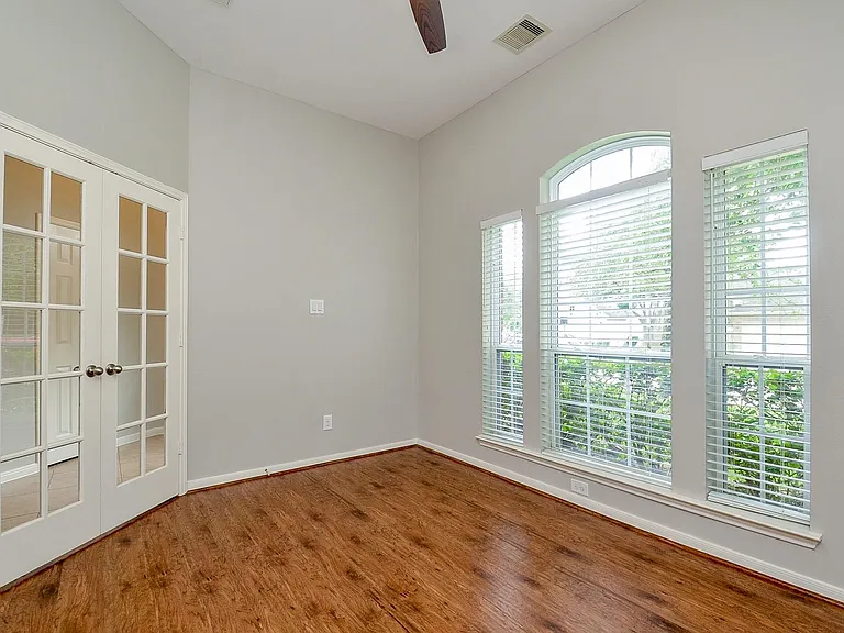 24514 Springwood Glen Ln — Photo 4