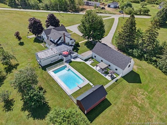 3rd image of 47 Nowlanville Rd