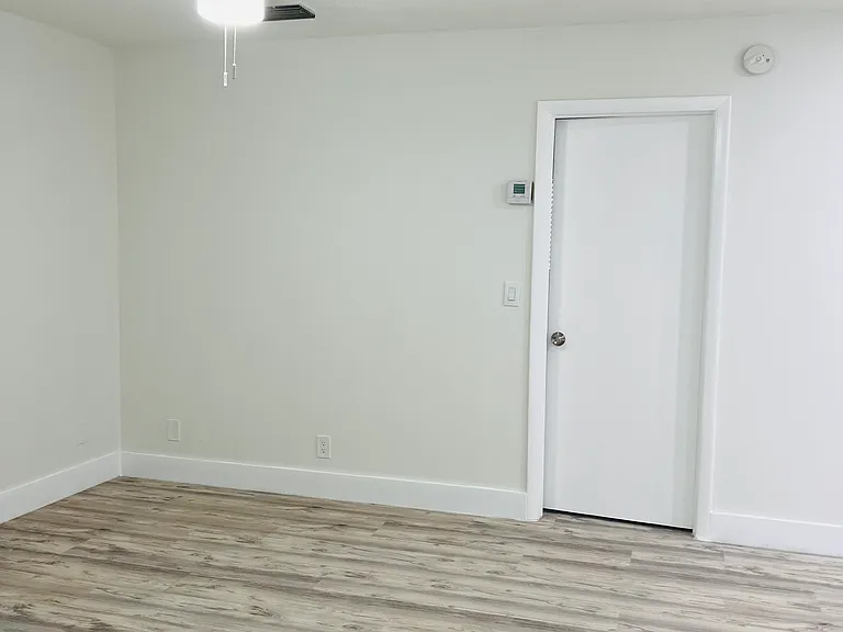 1008 18th Ave N #3 — Photo 4
