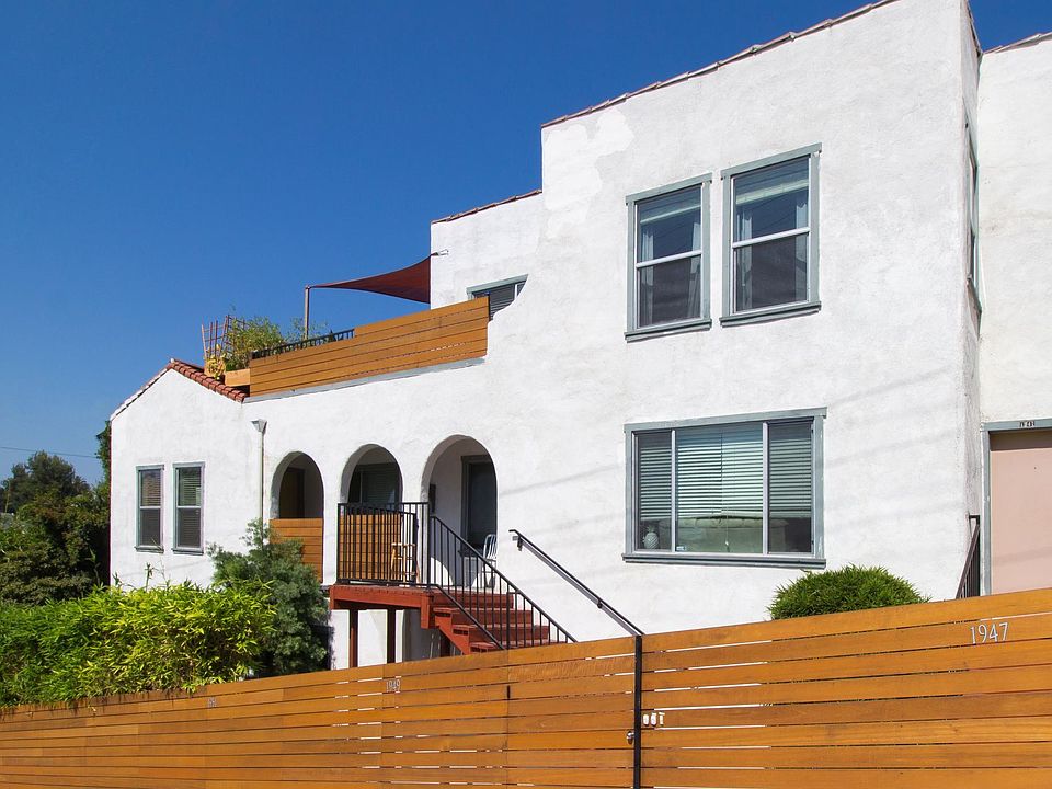 1st image of 1949 Clinton St #700