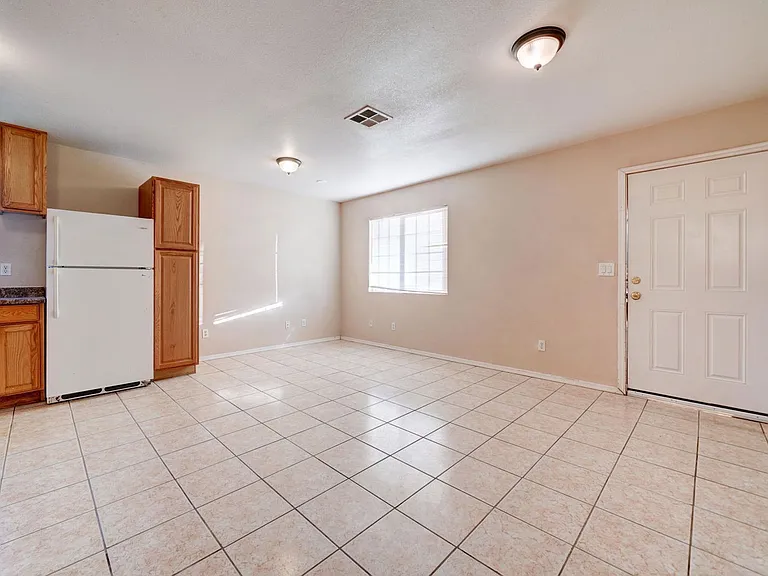 108 N Adams St — Photo 5
