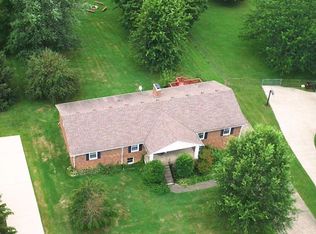 150 Eastland Dr, Paris, KY 40361