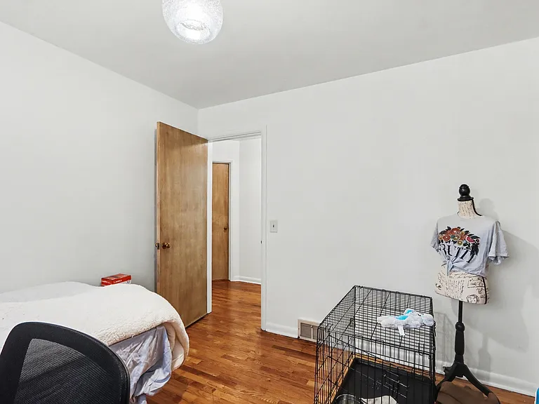 3728 Canterbury Ave — Photo 12