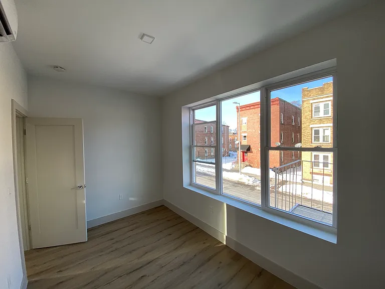 558 Main St #2A — Photo 9