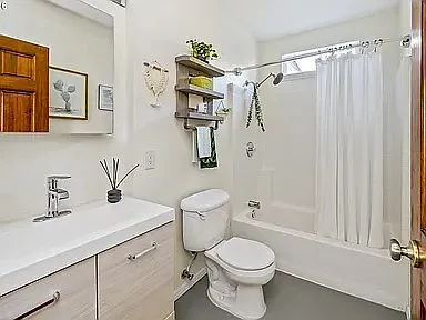 4306 SE 54th Ave — Photo 8