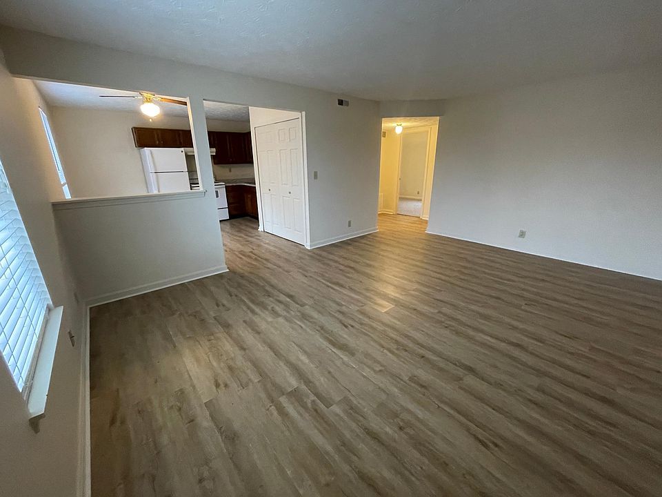 1st image of 1055 N Buckman St #10