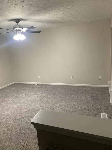 1 bed, $1,000 — Photo 1