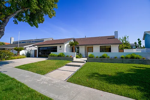 1800 Oriole Dr Photo 1