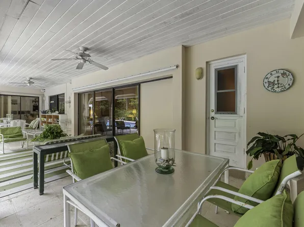 2812 Embassy Drive, West Palm Beach, FL 33401