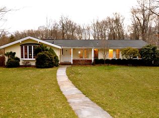 140 Bayberry Rd, New Canaan, CT 06840