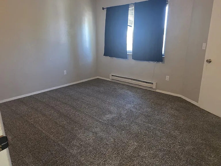 1162 Darby St — Photo 5