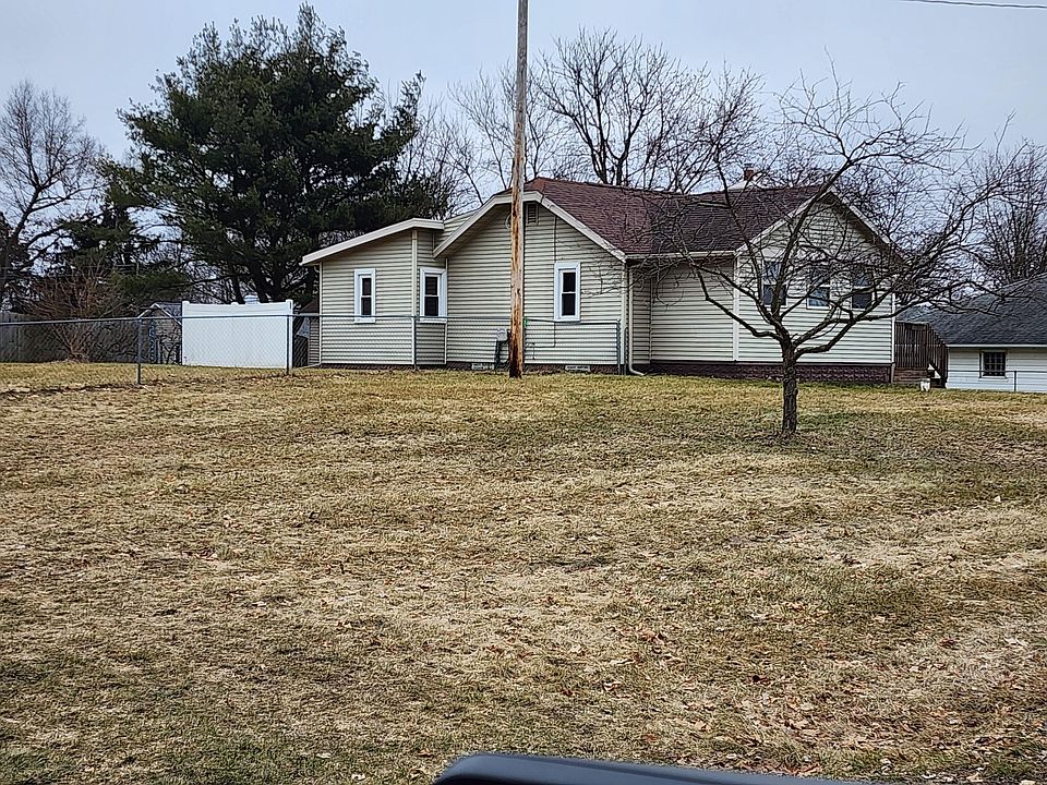 1st image of 132 N French Ln