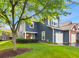 24 Cedar Grove Ct, Algonquin, IL 60102