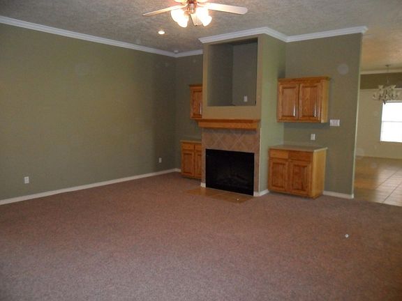 4th image of 420 Adkins Ct