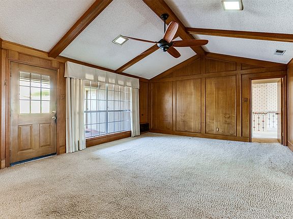 3rd image of 2411 Aspen St
