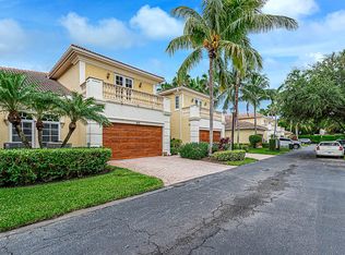 102 Renaissance Dr, Palm Beach Gardens, FL 33410