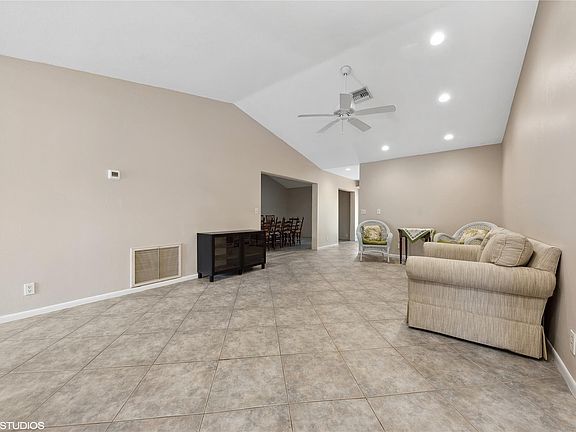3rd image of 903 NW 50th Court