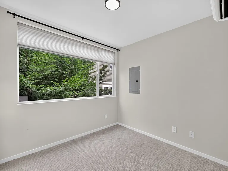 1472 21st Ave — Photo 27