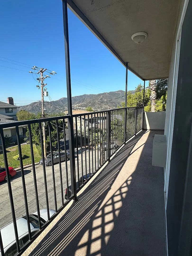 2155 — Photo 3