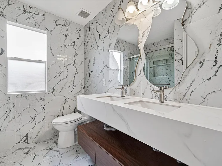 21202 Barker Canyon Ln — Photo 37